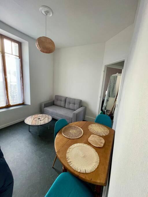 Appartement Idealement Situe Charleville-Mezieres Exterior photo